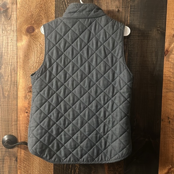 Quilted vest - Picture 2 of 7